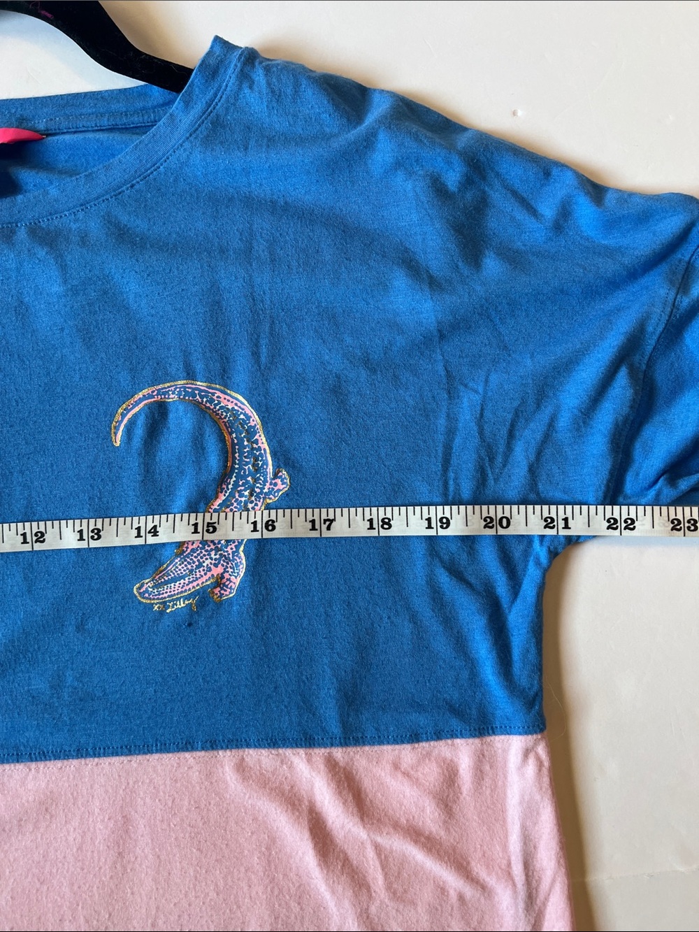 Lilly Pulitzer Finn Top Long Sleeve Coastal Blue Embroidered Gator Graphic Sz M - Picture 6 of 11